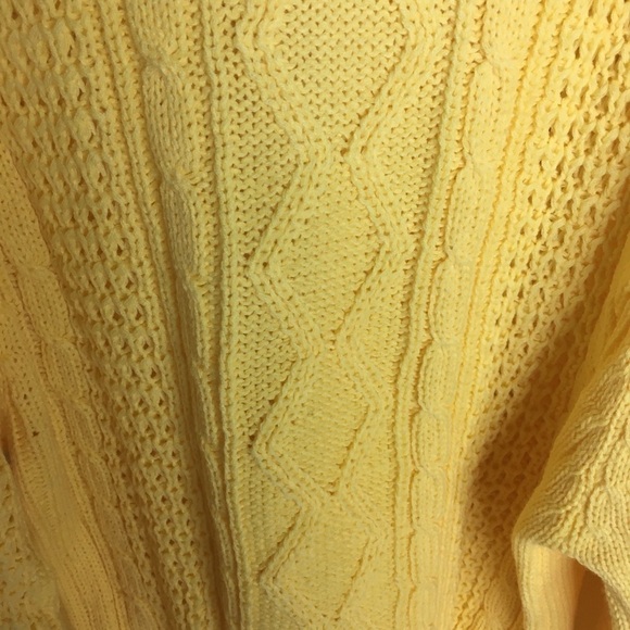 Vintage yellow cable knit sweater. South channel - Picture 6 of 11